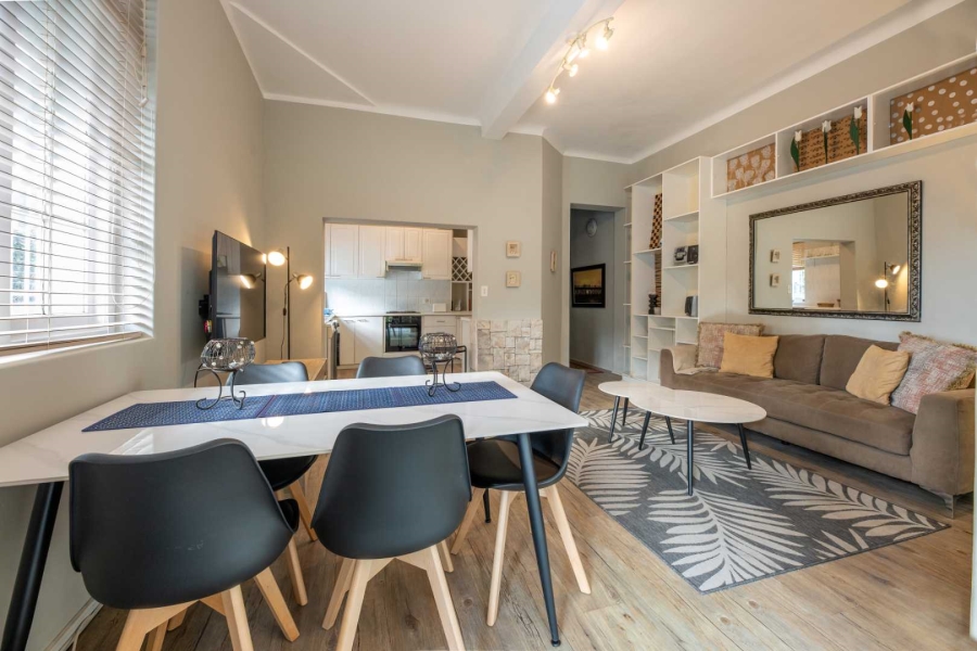 2 Bedroom Property for Sale in Sea Point Western Cape